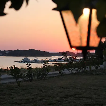 Viskic 3* Rab Town