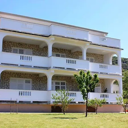 Viskic 3* Rab Town